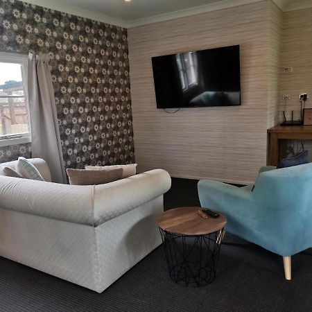 Lavalla Estate Guest House Tuakau Luaran gambar
